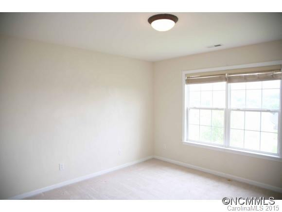 8 Holmes Lane - Photo 17