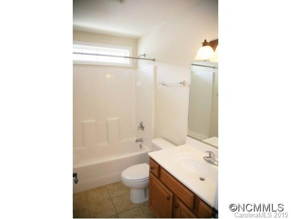 8 Holmes Lane - Photo 18
