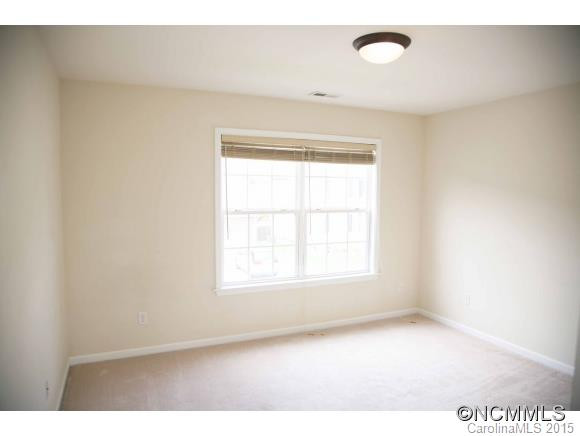 8 Holmes Lane - Photo 20