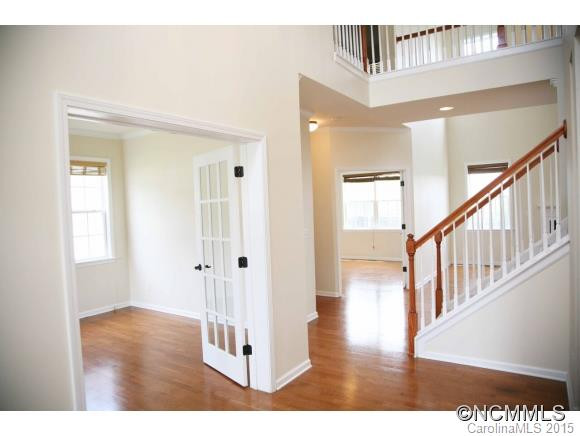 8 Holmes Lane - Photo 3