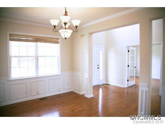 8 Holmes Lane - Photo 4