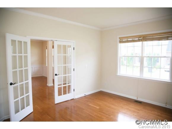 8 Holmes Lane - Photo 10