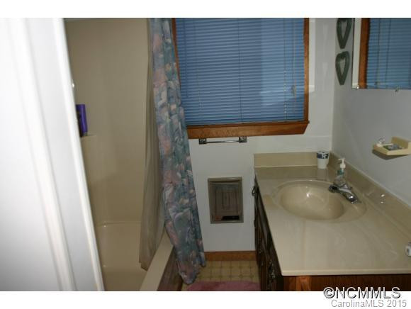 239 Swans Way East - Photo 10