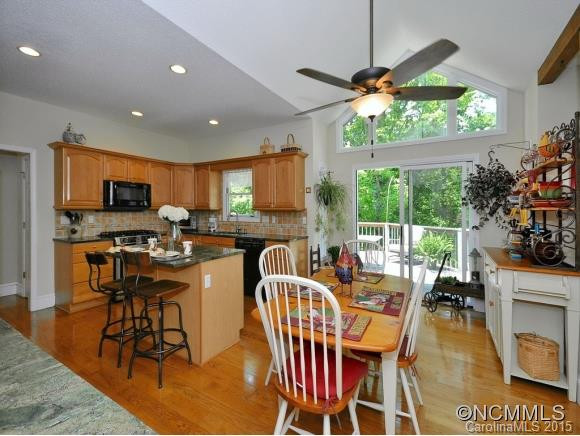 220 KENMURE DRIVE - Photo 4