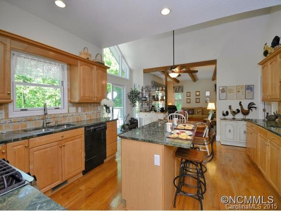 220 KENMURE DRIVE - Photo 5