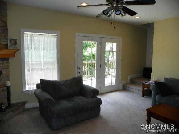 405 Macbeth Street - Photo 10