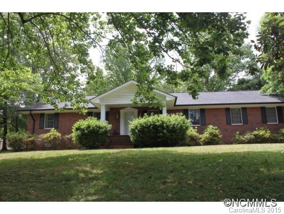 111 Wedgewood Dr