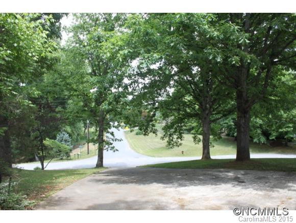 111 Wedgewood Dr - Photo 2