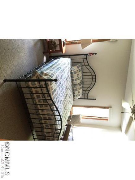 286 Goldenleaf Road - Photo 7