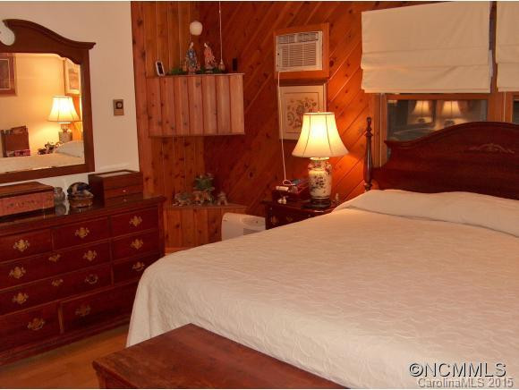 1360 APPLE CREEK ROAD - Photo 13