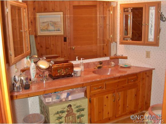 1360 APPLE CREEK ROAD - Photo 14