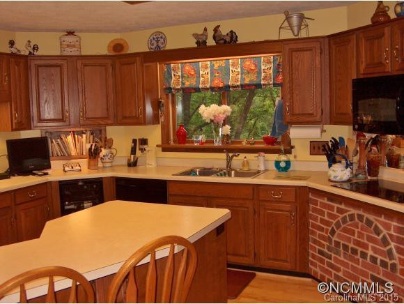 1360 APPLE CREEK ROAD - Photo 9