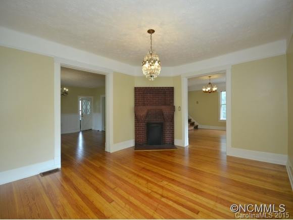 253 SOUTH FRENCH BROAD AVE - Photo 4