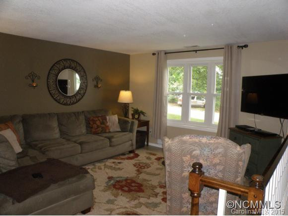 27 Wildwood Ave - Photo 16
