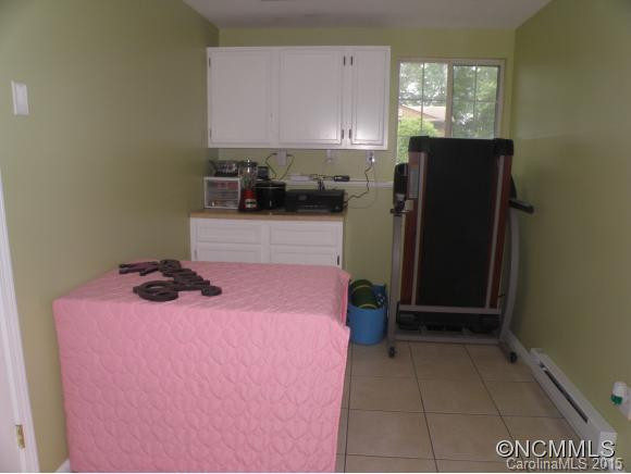 27 Wildwood Ave - Photo 6