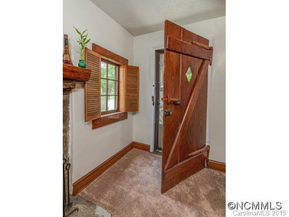 1 Lakeside Dr - Photo 3