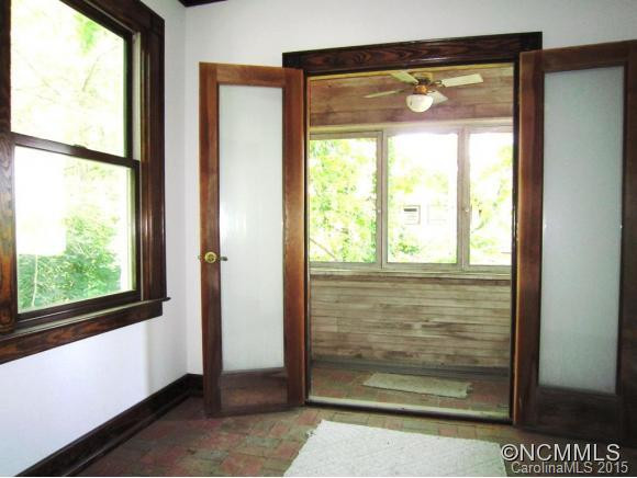 104 N. Liberty Street - Photo 11