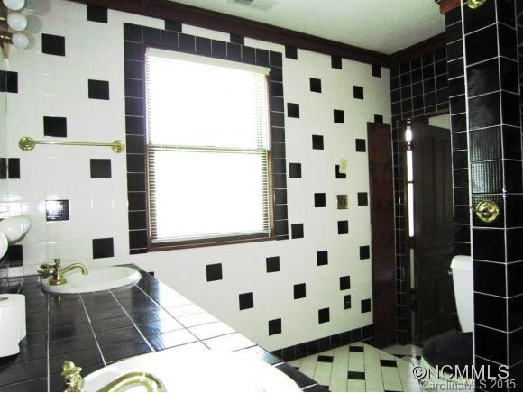 104 N. Liberty Street - Photo 15