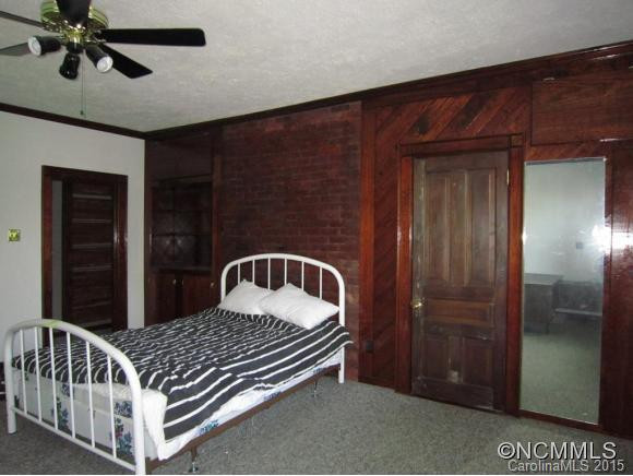104 N. Liberty Street - Photo 16