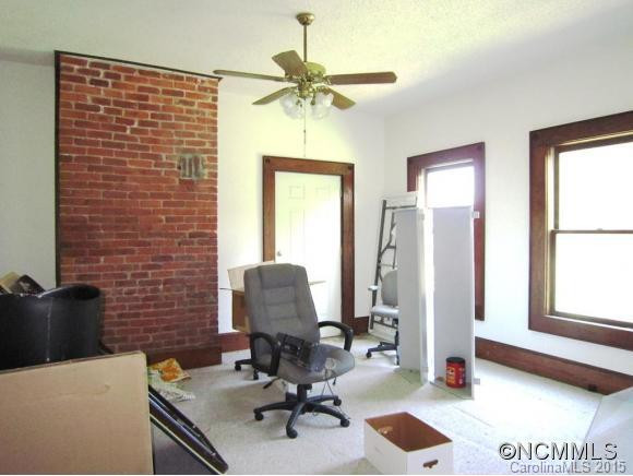 104 N. Liberty Street - Photo 5