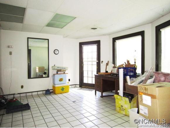 104 N. Liberty Street - Photo 6