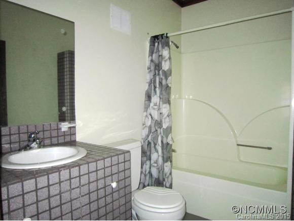 104 N. Liberty Street - Photo 9