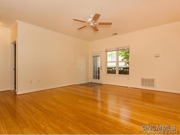 1000 Old Eastwood Village Blvd, 112 - Photo 3