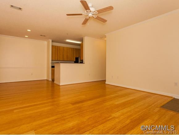 1000 Old Eastwood Village Blvd, 112 - Photo 4