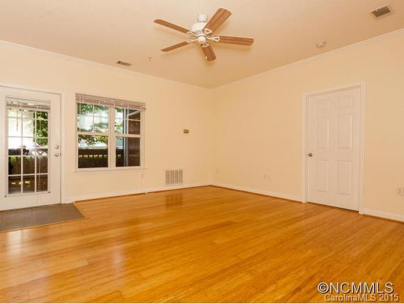 1000 Old Eastwood Village Blvd, 112 - Photo 5