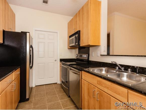 1000 Old Eastwood Village Blvd, 112 - Photo 6