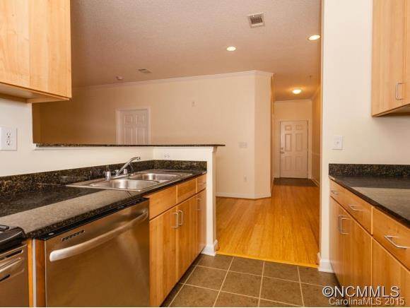 1000 Old Eastwood Village Blvd, 112 - Photo 8