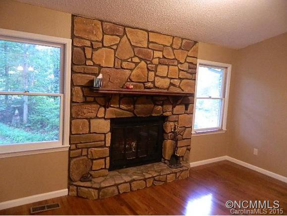 276 Timberlane Drive - Photo 2