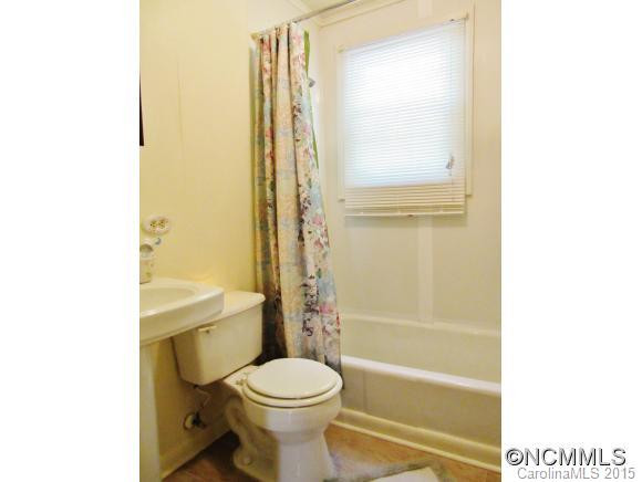 810 CAROLINA AVENUE - Photo 9