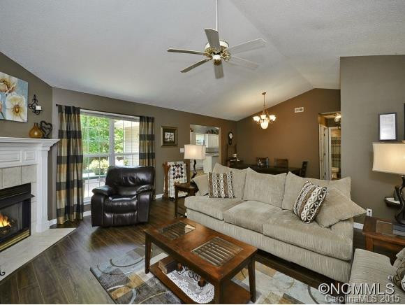 213 COBBLESTONE Drive #25 PISGAH VIEW ESTATES - Photo 2
