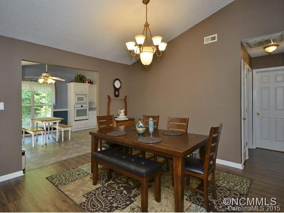213 COBBLESTONE Drive #25 PISGAH VIEW ESTATES - Photo 3