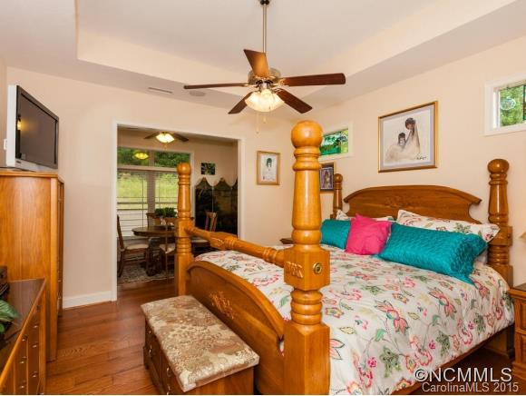 558 Summerfield Place - Photo 11