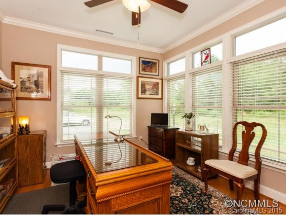 558 Summerfield Place - Photo 15