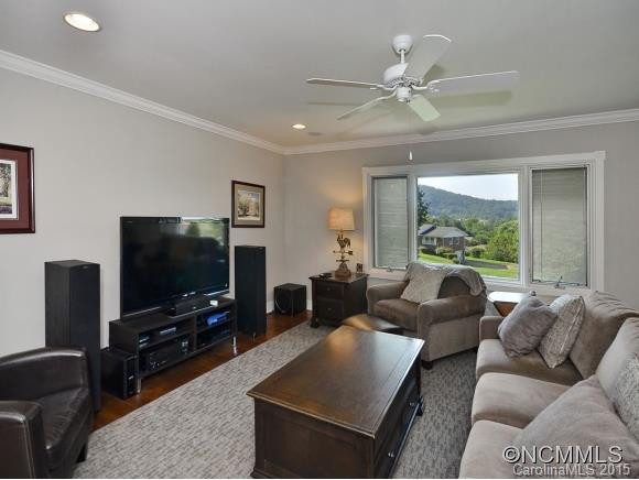 61 Braddock Way - Photo 3