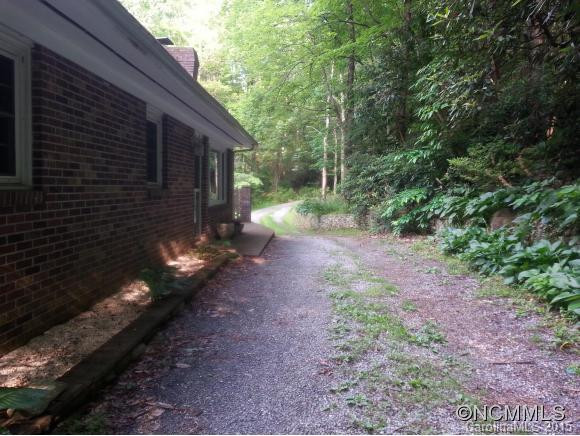 122 Briarcliff Drive - Photo 2