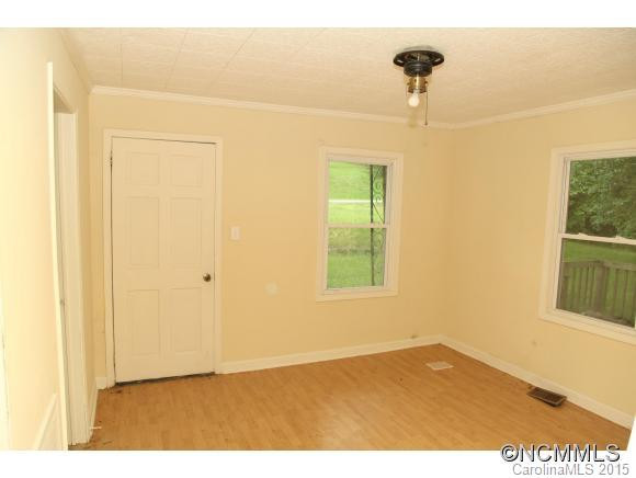 121 Christian Creek Road - Photo 9