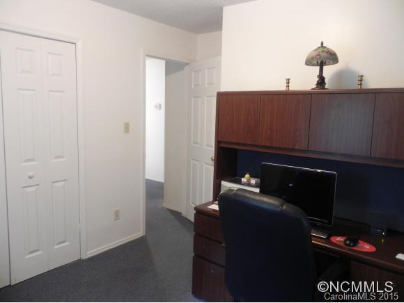 71 Huntington Drive - Photo 10
