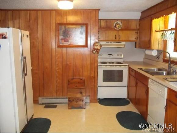 231 Airline Drive - Photo 4