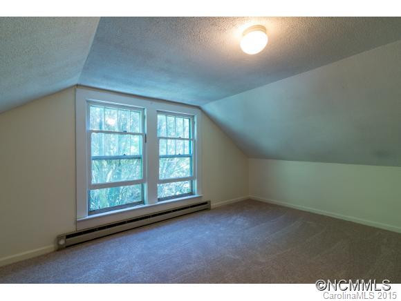 2 Sunrise Terrace - Photo 18