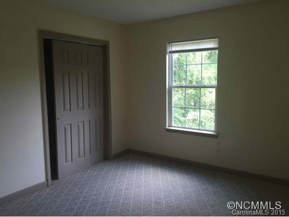 16 TownView Drive - Photo 9