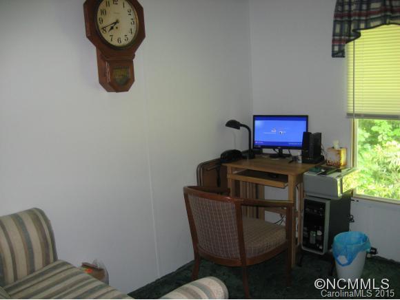 195 Hughes Road - Photo 17