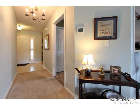 35 E. Danbury Lane - Photo 3
