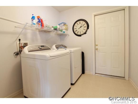 35 E. Danbury Lane - Photo 24
