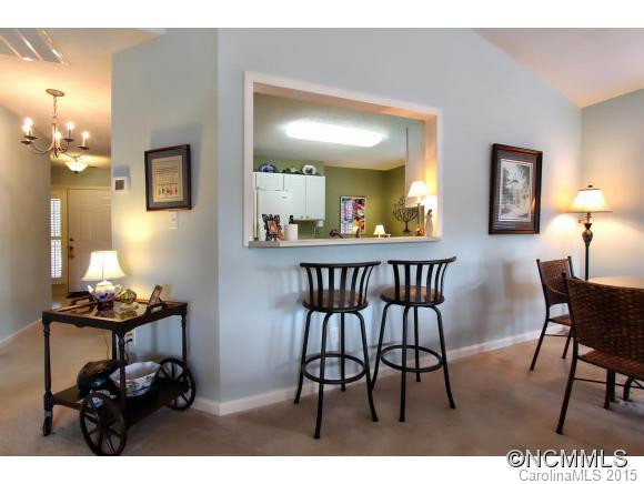 35 E. Danbury Lane - Photo 4
