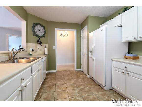 35 E. Danbury Lane - Photo 6