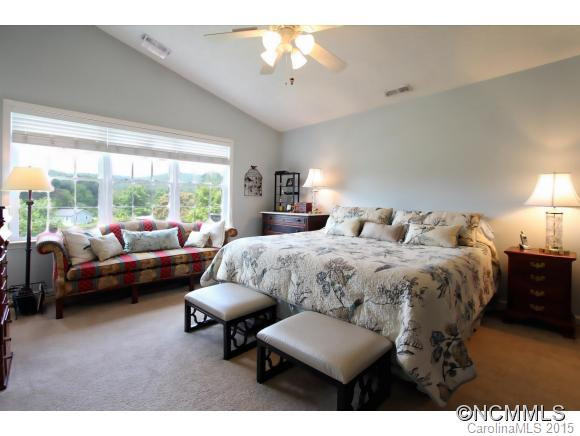 35 E. Danbury Lane - Photo 9